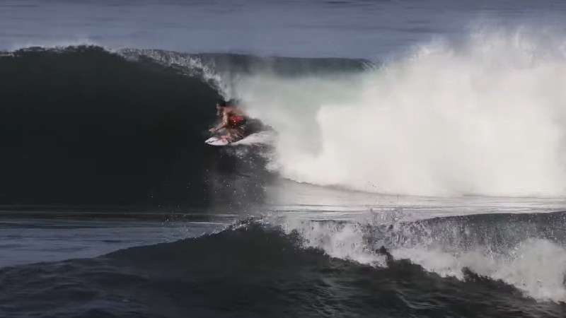 Surf session de Kai Lenny en Bali