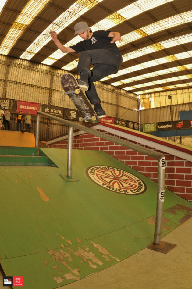 JULIAN SAEZ fs bluntslide